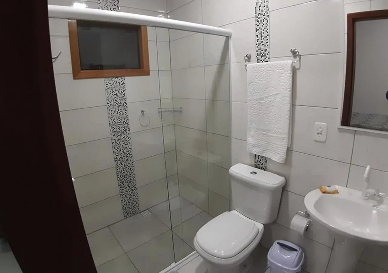 Hospedagem Mafli Apartamento Barra do Trombudo Habitación en casa particular