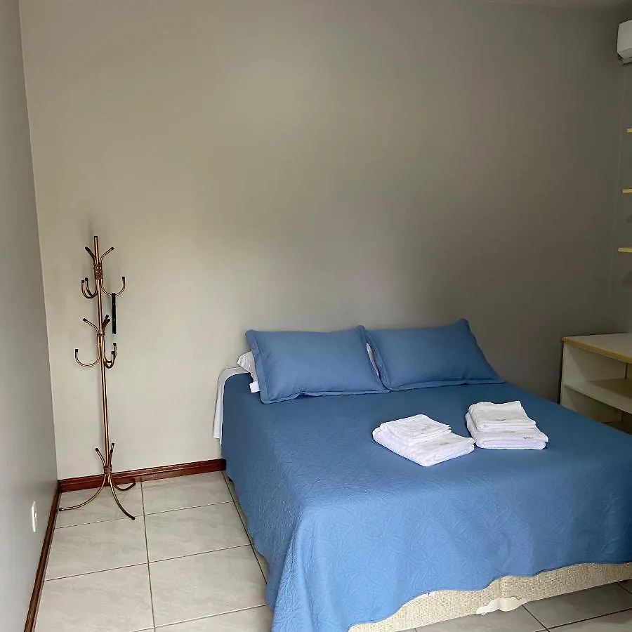 Quarto em Acomodações Particulares Hospedagem Mafli Apartamento Barra do Trombudo Brasil